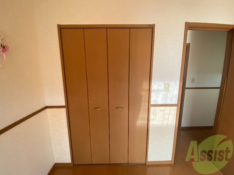 収納　収納スペースがあるのでお部屋を広く使えます。