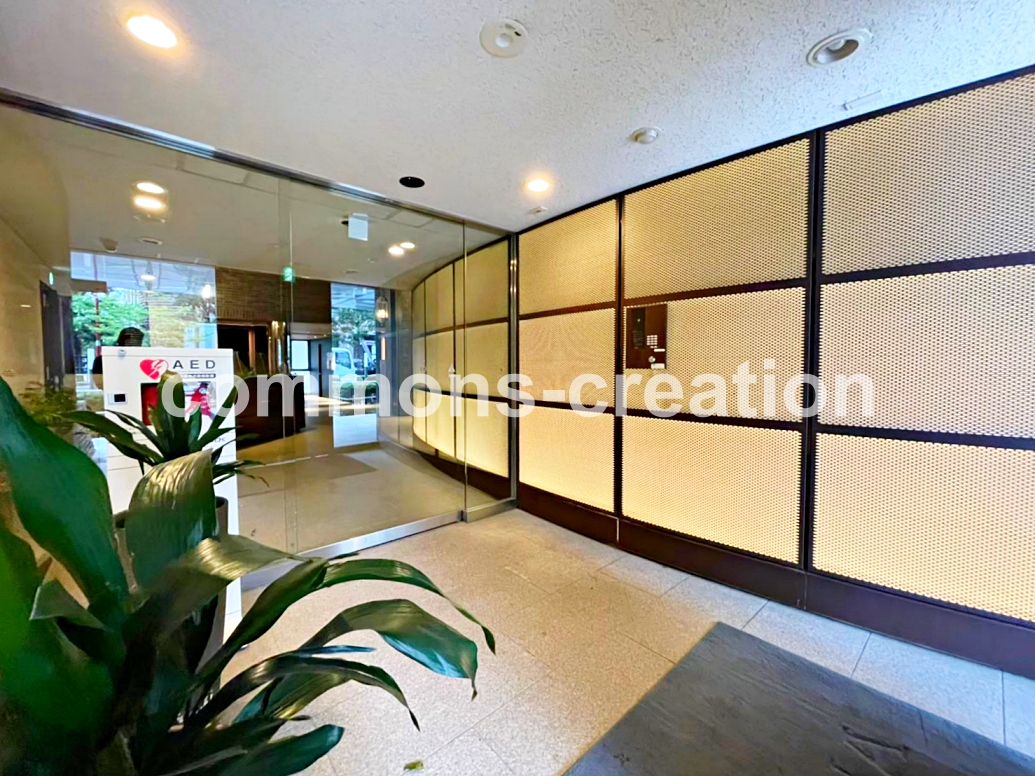 コンビニ　セブンイレブン港区三田1丁目店（コンビニ）まで89m