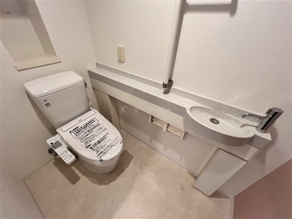 エイジングコート三宮のトイレ写真