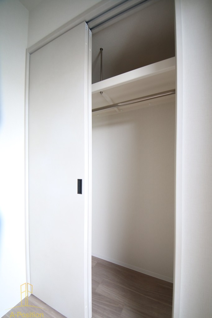 収納　コンフォリア・リヴ本町WEST Q