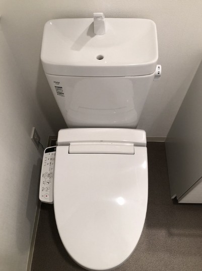 トイレ　トイレ