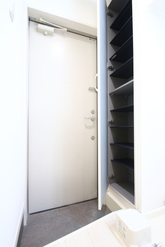 玄関　ルミエール赤羽　 北区志茂1