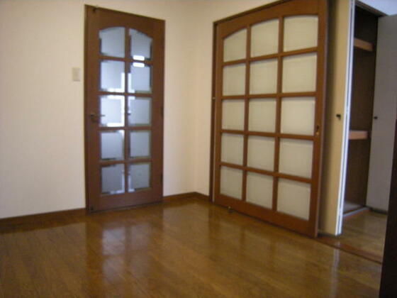 居室・リビング　別室の写真につき現況優先