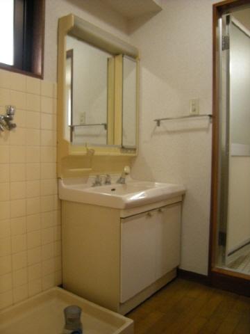 洗面設備　別室の写真につき現況優先