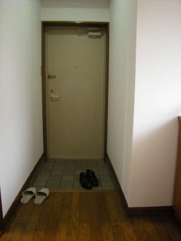 玄関　別室の写真につき現況優先