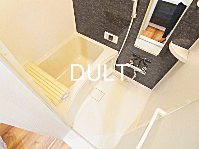 バス・シャワールーム　バスルームです。