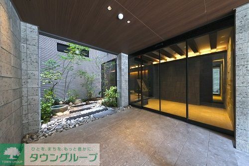エントランス　お問合せは(株)タウンハウジングレジデンス事業部【03-…