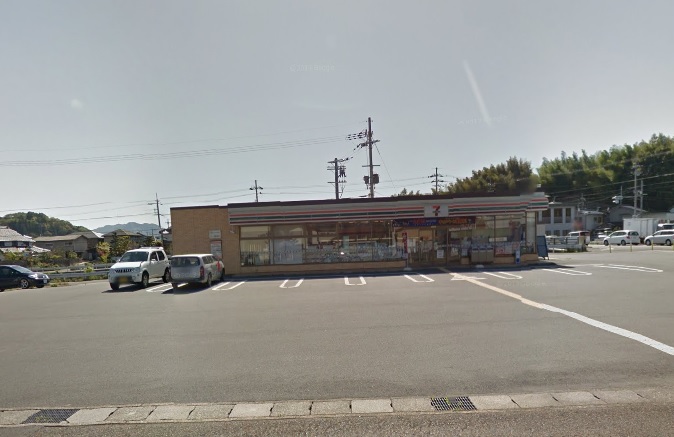 コンビニ　セブンイレブン 福知山荒河東店（コンビニ）まで407m
