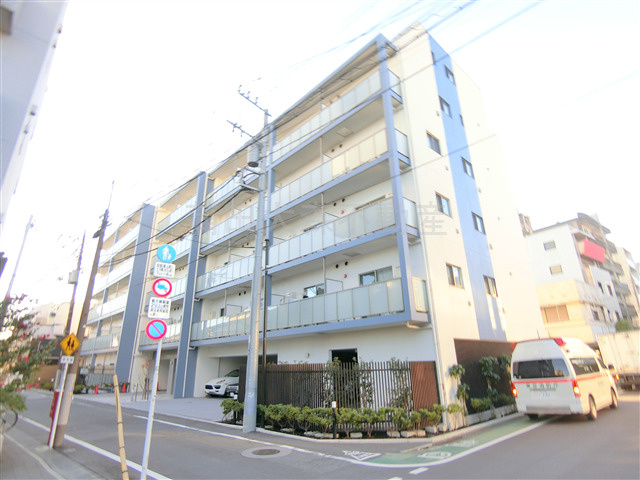 建物外観　2021年10月築　RC鉄筋コンクリート造地上6階建て　総戸