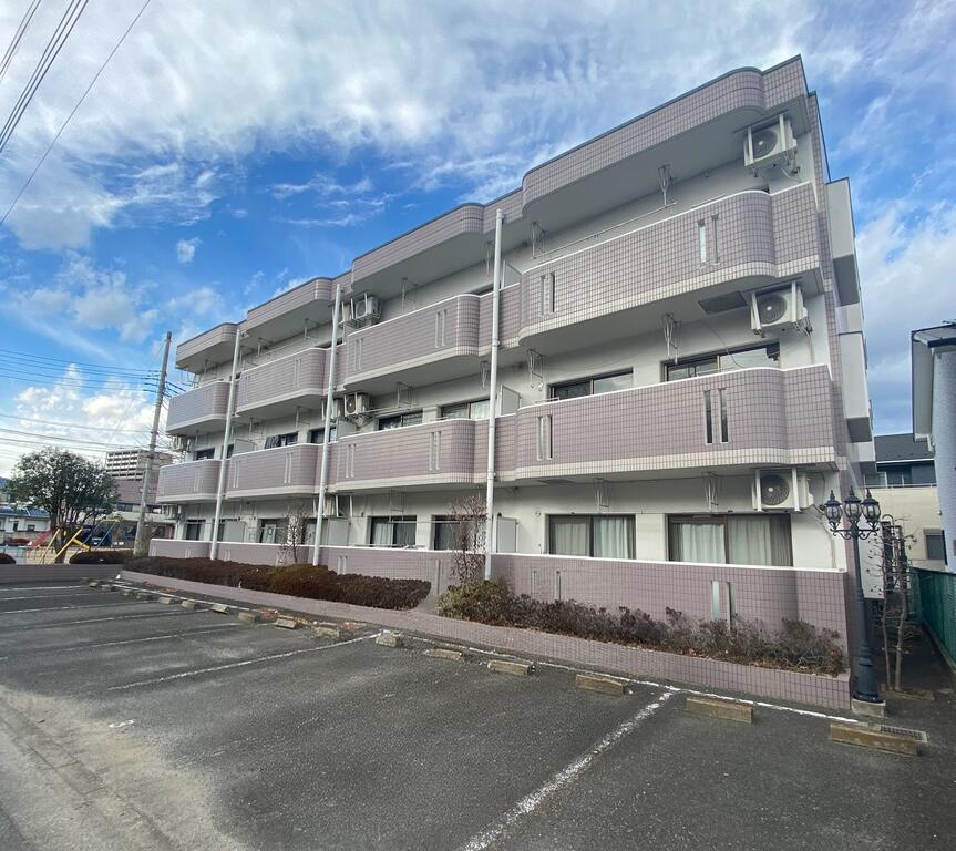 建物外観　けやきウォークから一本道で着きます♪