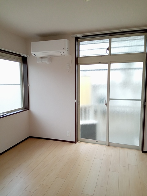 居室・リビング　★キレイなお部屋です★