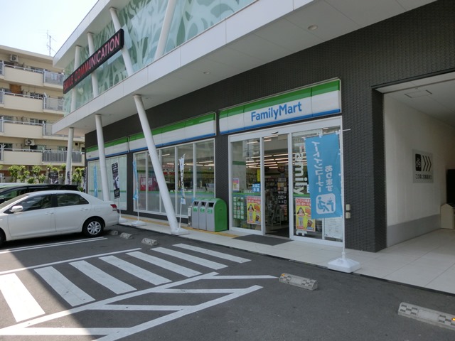 コンビニ　ファミリーマート野中北店（コンビニ）まで184m