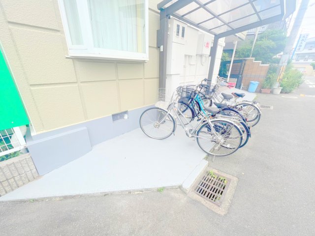 エントランス　綺麗なエントランスです。