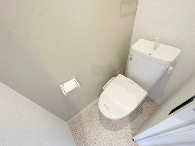 トイレ　清潔感のあるトイレは、誰もがリラックスできる空間です。