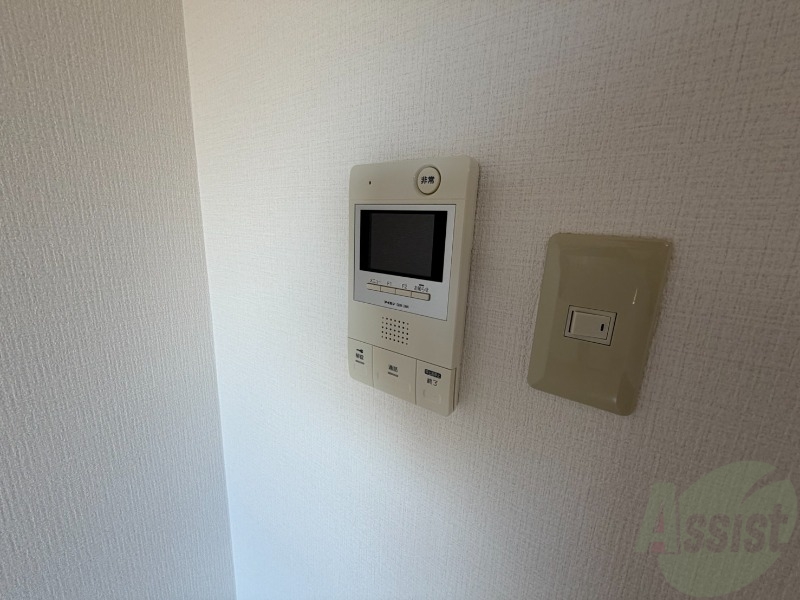 セキュリティ　ＴＶモニター付インターホンです。来客者の顔が見えるので安心！