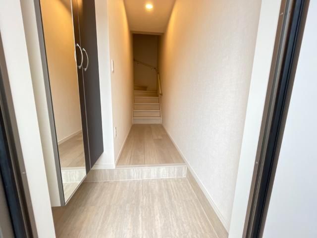 京阪本線 香里園駅 徒歩17分 2階建 築2年の玄関写真