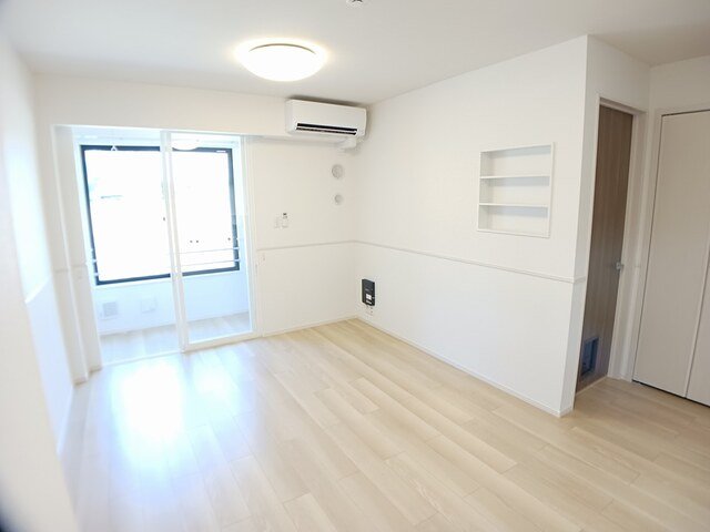 居室・リビング　居間です