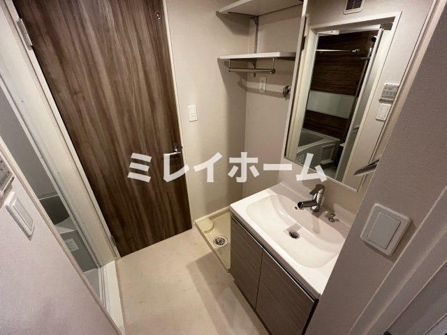 洗面設備　同建物内別のお部屋の参考写真になります。