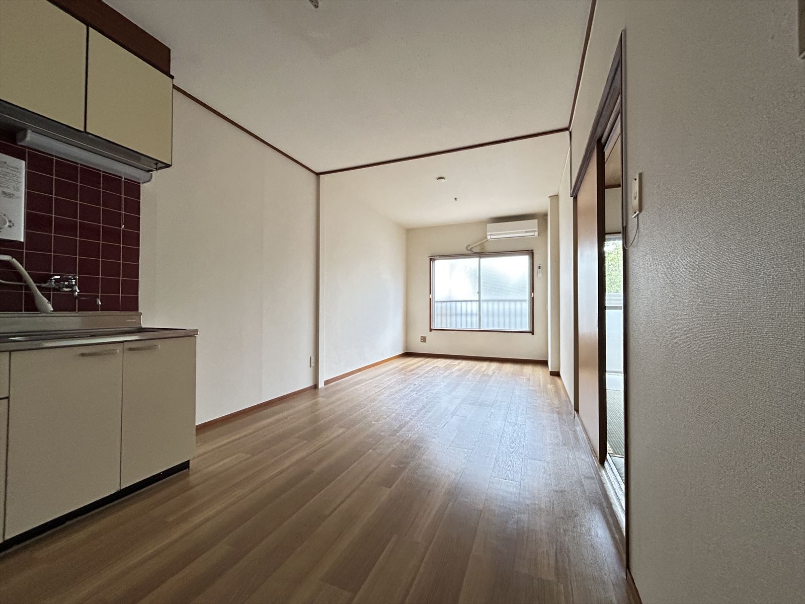 北原マンションの居間写真