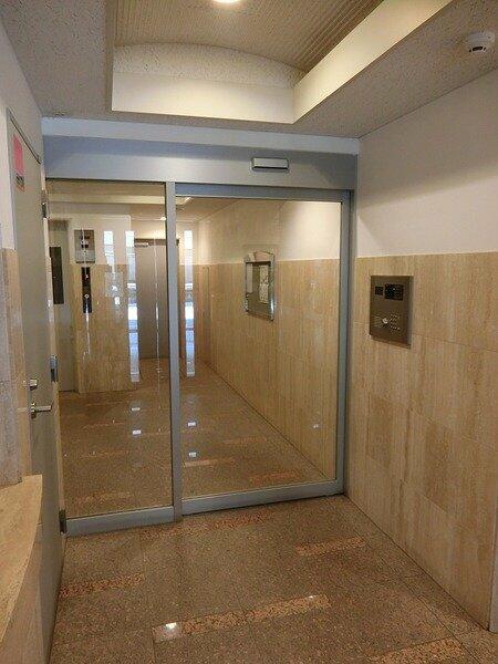 都営三田線 板橋本町駅 徒歩2分 11階建 築22年の外観写真