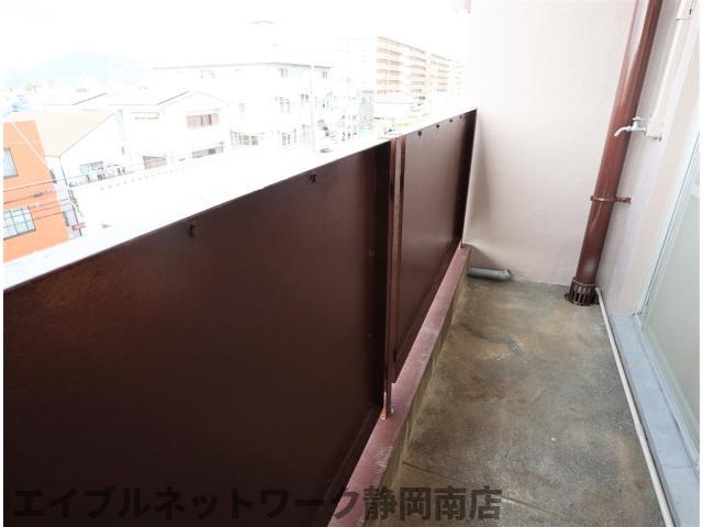 バルコニー　広々としたバルコニーです