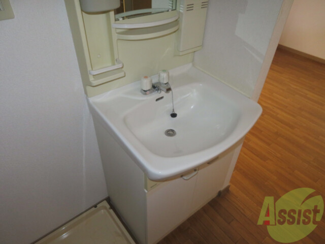 洗面設備　独立洗面台は朝の忙しい時間の強い味方です！