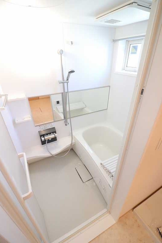 バス・シャワールーム　※同物件、別部屋になります。