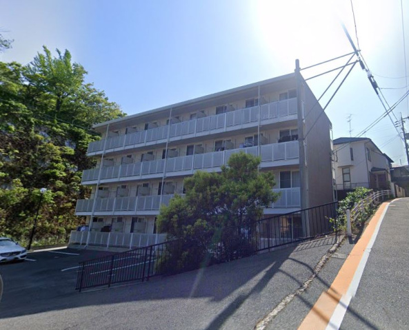 下関市入江町のアパートの建物外観