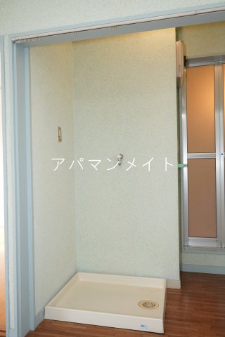 その他設備　室内洗濯機置場です