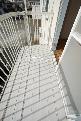 バルコニー　洗濯物が干せます