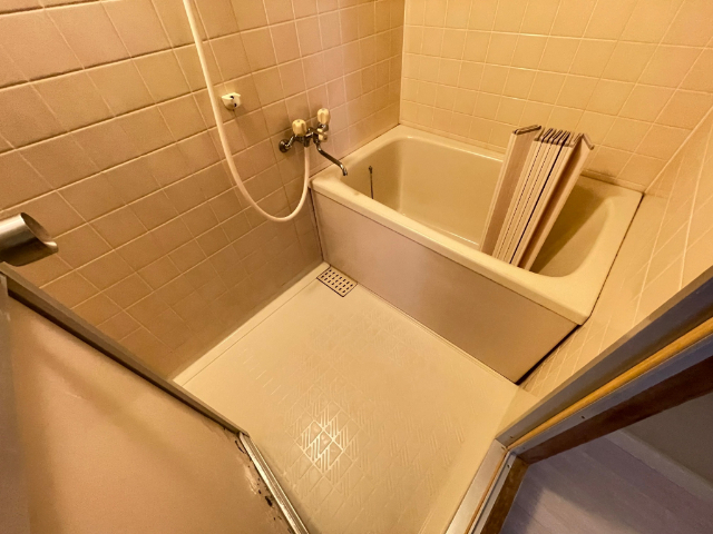 バス・シャワールーム　ゆったり入れるお風呂です