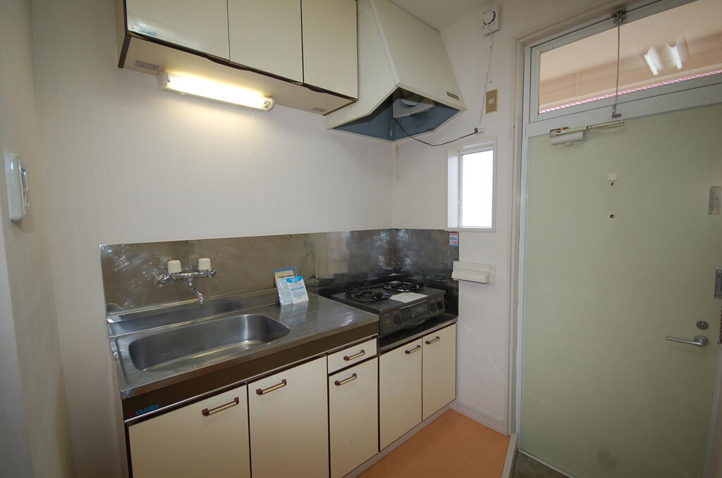 キッチン　キッチンは２口コンロ付！