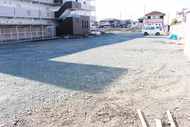 【マエストロ斎宮の駐車場】