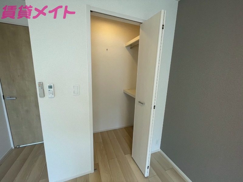 収納　同型参考写真