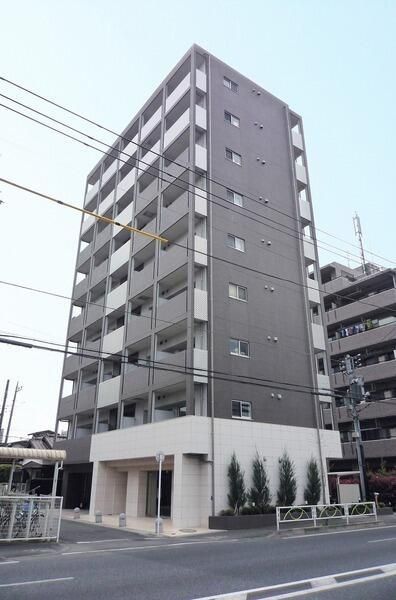 府中市緑町のマンションの建物外観