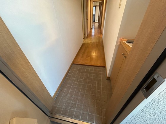 玄関　※別部屋の写真です