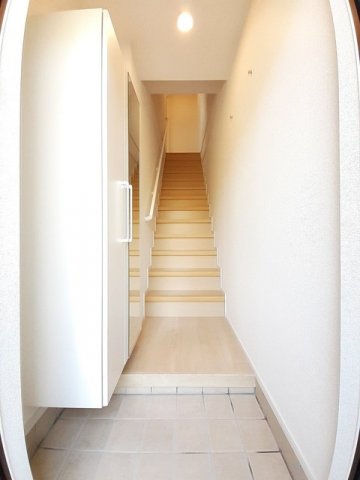 玄関　落ち着いた玄関です