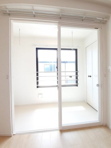 バルコニー　バルコニー付きです