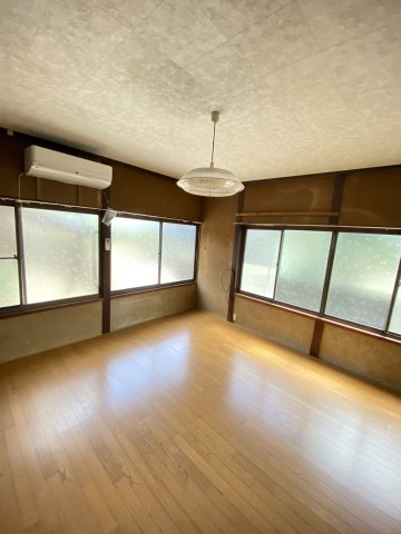 中山貸家の居間写真