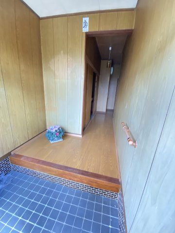 中山貸家の玄関写真