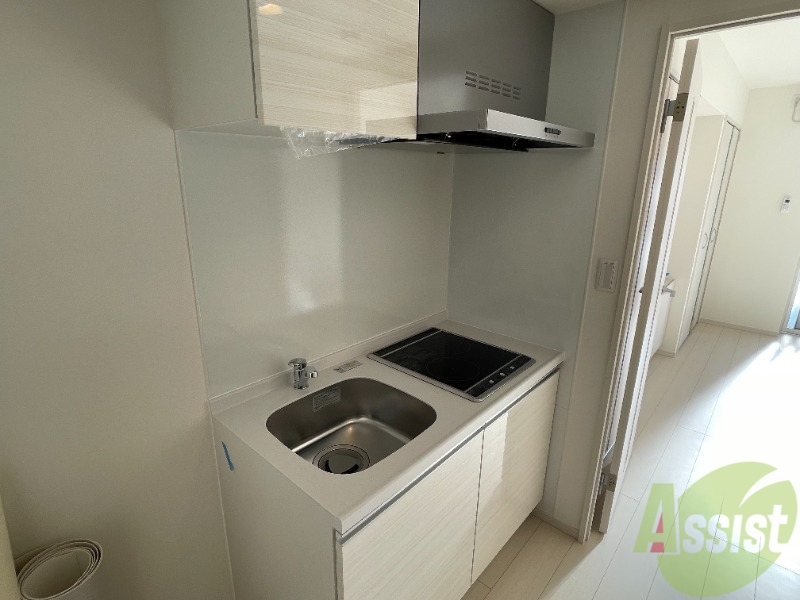 キッチン　一人暮らしには十分な大きさのキッチンですね。