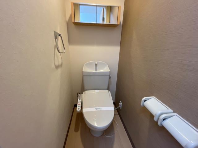 トイレ　シャワー付トイレ