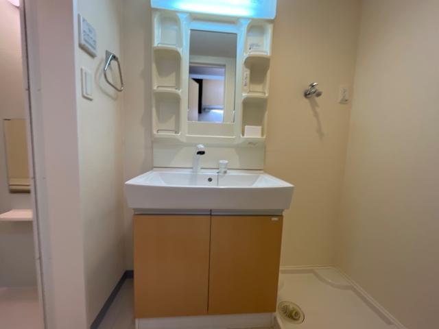 洗面設備　洗髪洗面化粧台