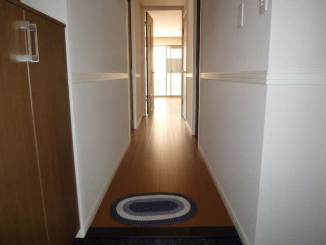 玄関　別の部屋の写真です