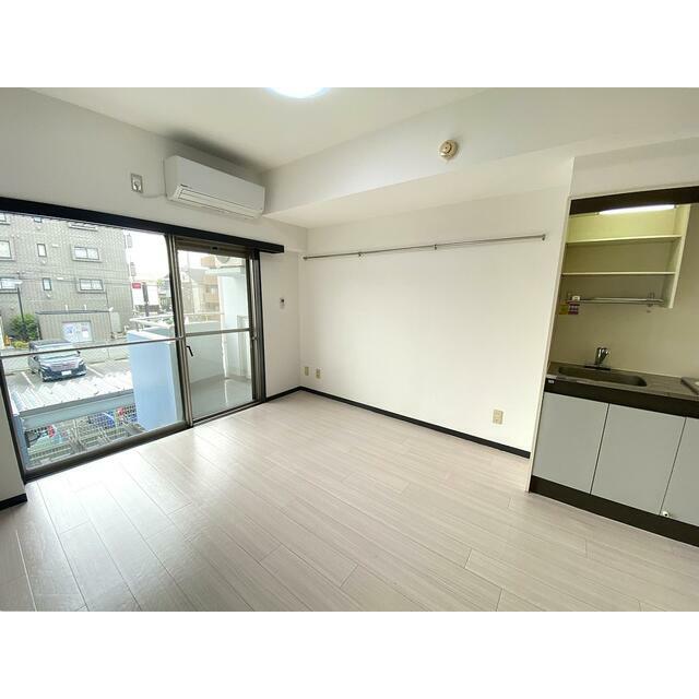 その他部屋・スペース　約７．５帖の洋室