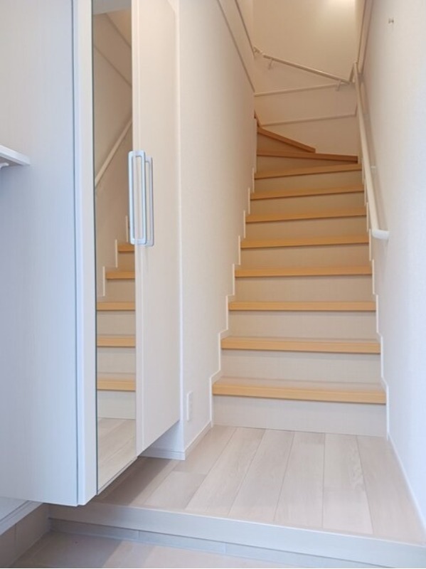 玄関　図面と現状に相違がある場合には現状を優先