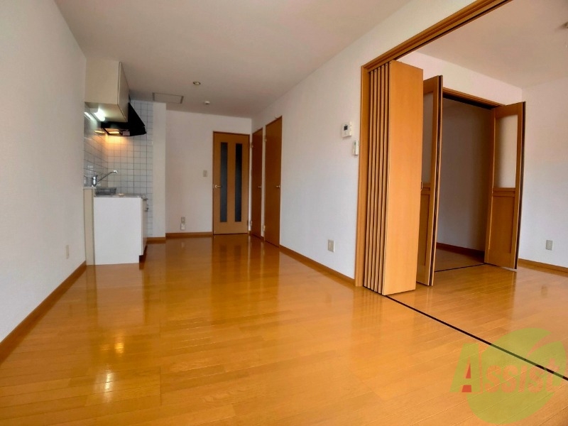 居室・リビング　広々としたリビングですね。使い勝手がよさそうですね！