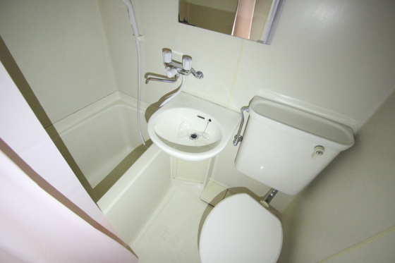 バス・シャワールーム　※別部屋の写真です