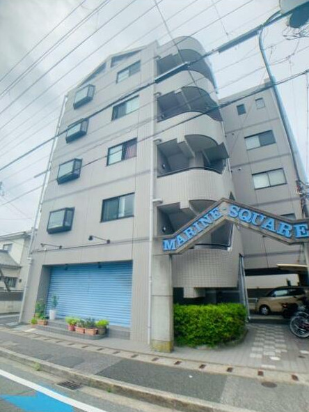 マリンスクエアの建物外観