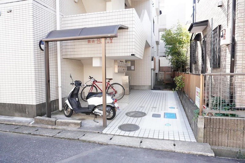 エントランス　建物入口